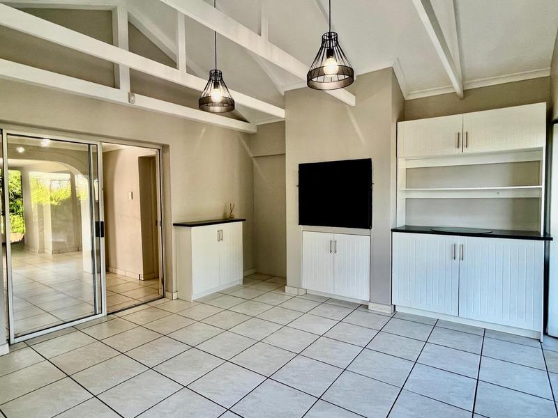 3 Bedroom Property for Sale in Fraaiuitsig Western Cape